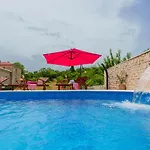 Feriehus Sul Mare Starigrad Paklenica